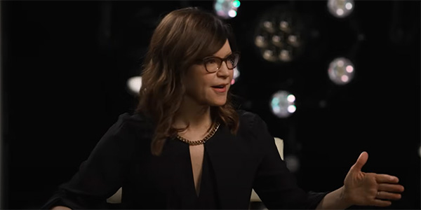Lisa Loeb, GRAMMY Award-Winning Singer-Songwriter | AKG Stories Behind the Sessions